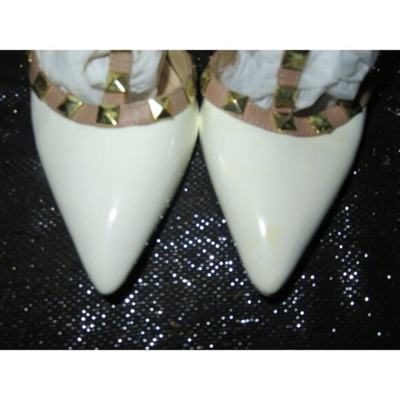 BCBG Paris Darron Rockstud Studded Patent Leather Pointed Toe Strappy Pump 37 7 - Picture 2 of 12